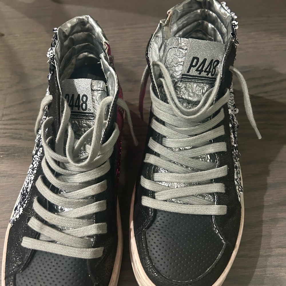 P448 size 7 women’s shoes